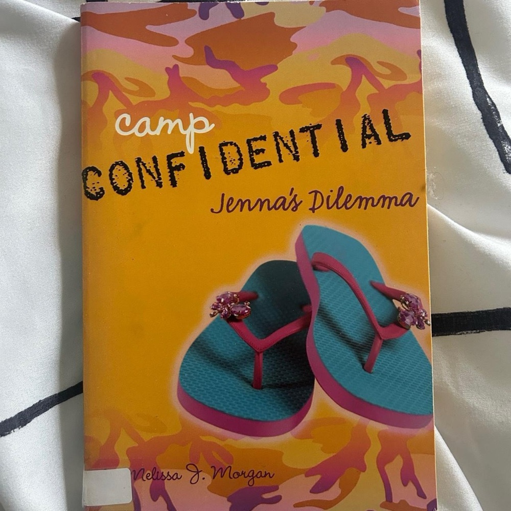 Camp Confidential: Jenna's Dilemma Book